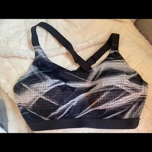 Victoria’s sports bra 32 DD